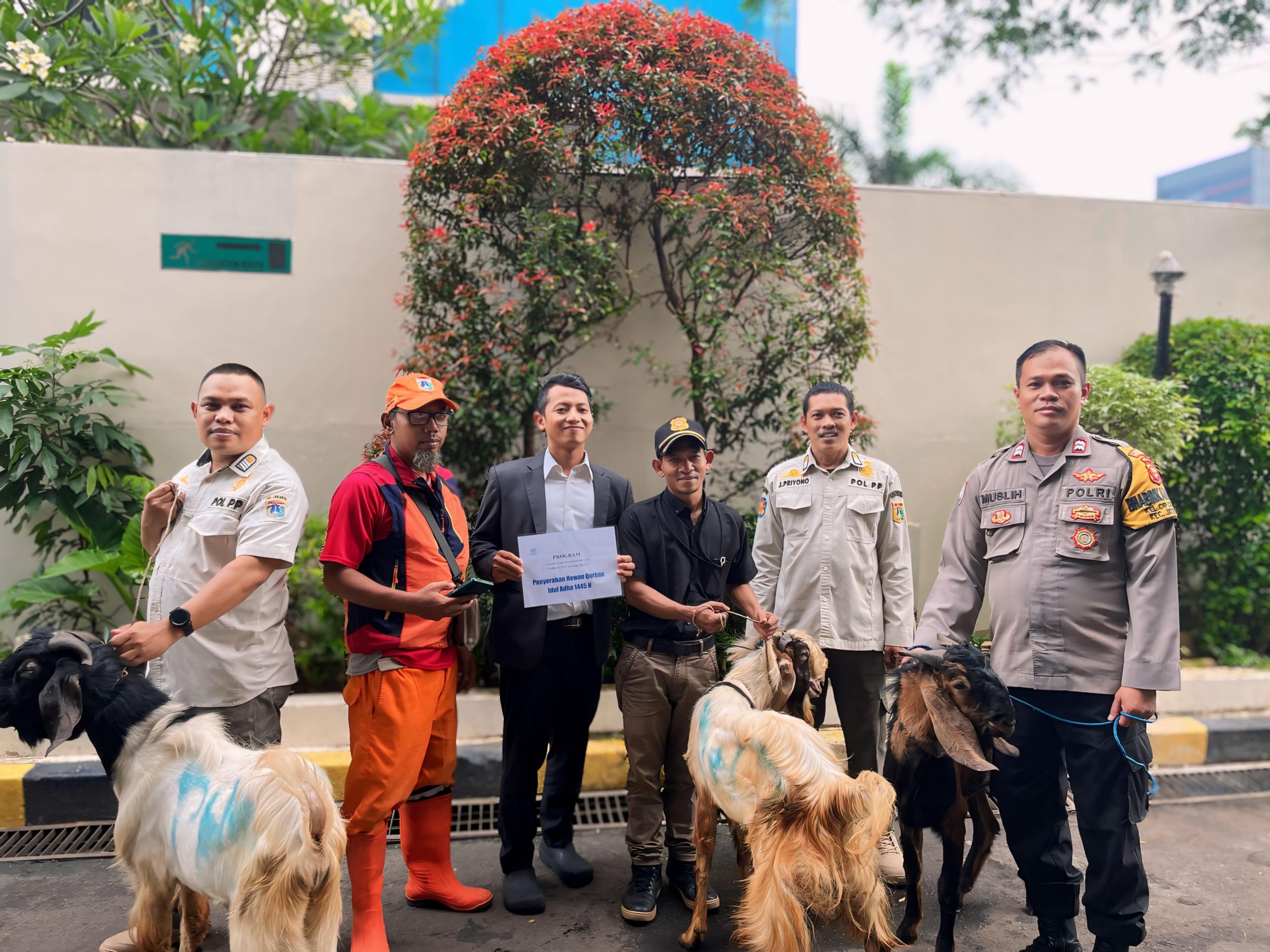 PARK HOTEL Cawang-Jakarta: Berbagi Berkah Idul Adha 1445 H